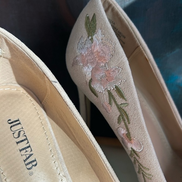 JustFab Floral Embroidered Women's Heels - Cream - Picture 4 of 16
